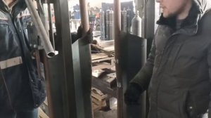 Испытания системы автоматического закрытия дверей к станку для фиксации КРС (Видео 1)