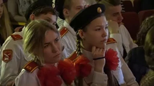 ОМВД меняет пистолеты на микрофоны и сцену смотреть онлайн