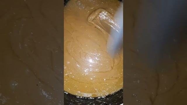 Колбаска из кукурузных палочек и ирисок из детства