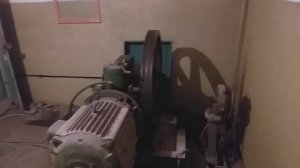 Красивый звук двигателя АС-72 (машинное помещение лифта КМЗ)