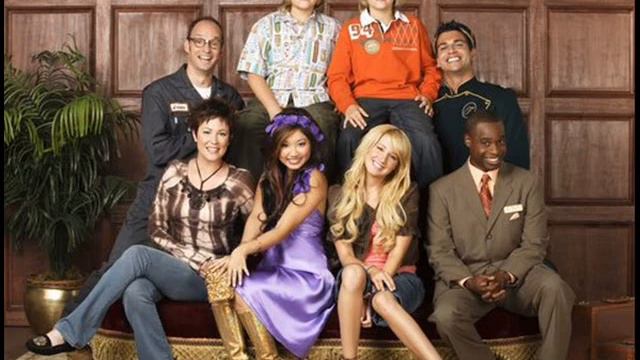 At Tha Tipton (Tipton Hotel Commercial Hip Hop Remix) смотреть онлайн