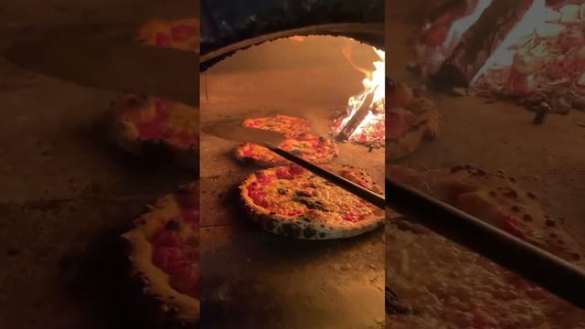 WOOD-FIRED PIZZA??✨  #chef #food #pizzagram #foodie #cheflife #instafood #cooking #restaurant