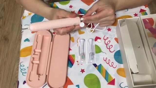 Распаковка – Электрическая зубная щетка Soocas V1 смотреть онлайн