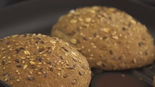 Приготовление фирменного бургера из мяса страуса смотреть онлайн