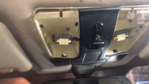 Как снять плафон салона мерседес w210