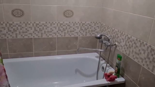 Ейск?Ремонт в квартире. Новороссийск. Снег. Ванная. Люстра. Обои...