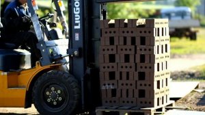 Стабилизатор груза для вилочного погрузчика