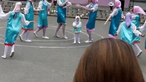 Танец "Матрешки" - старшая танцевальная группа.