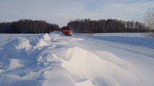 работа камаз 6520 кдм, чистим снежные передувы