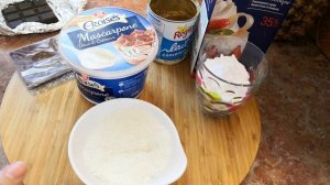 На Новый 2019 год ? Шоколадный бисквитный рулет со сгущенкой