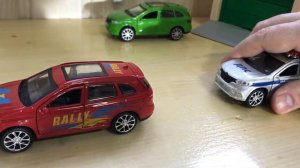 игрушка модель Renault Koleos