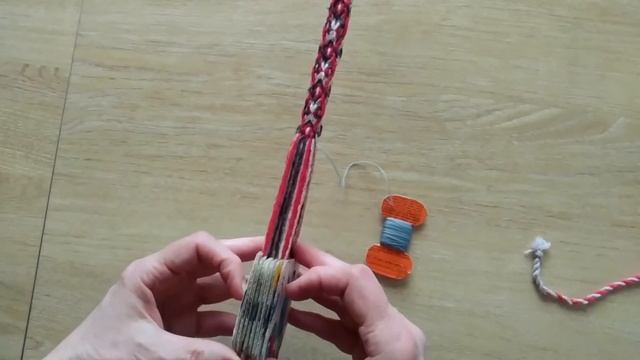 Рукоделие. Ткачество на дощечках. Плетение пояса: часть 2