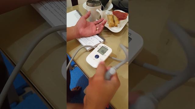 How to use Omron BP machine смотреть онлайн