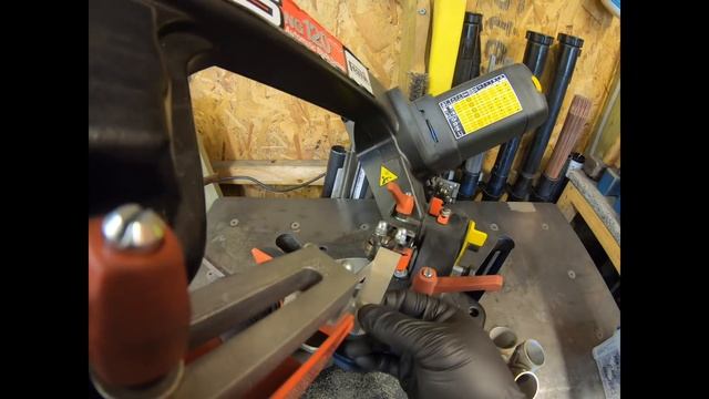 Making a turbo manifold merge collector PART 1 смотреть онлайн