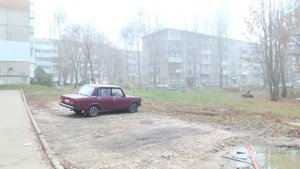 Парковка или газон - проспект Строителей, 42