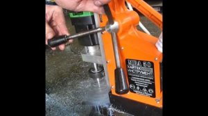 Как работает магнитный сверлильный станок МВА 55V2