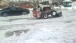 Bobcat A300 уборка снега 2014 02 17