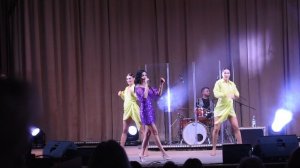 Марина Бриз - Надо. Концерт в Омске. 30.10.22.MOV