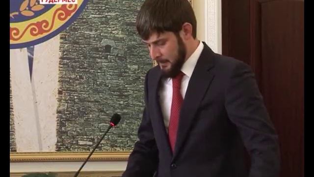 Хасан Ахмадов вступил в должность главы администрации Гудермесского муниципального района смотреть онлайн