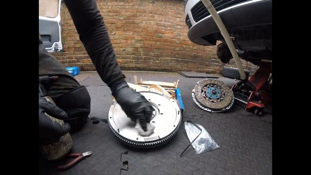 2008 Seat Alhambra TDI(140) 2.0L Clutch Replacement смотреть онлайн