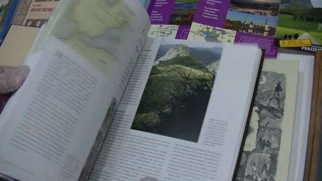 Про хрустальные черепа. Книжная Ярмарка в Манеже 2020.Москва. смотреть онлайн