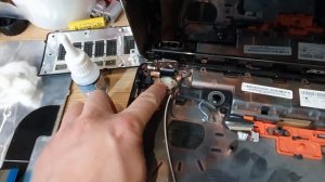 Как восстановить корпус  ноутбука