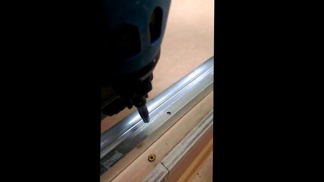 Газовый монтажный пистолет Toya GSN50 в работе смотреть онлайн