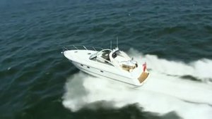 Спортивная яхта Princess V42