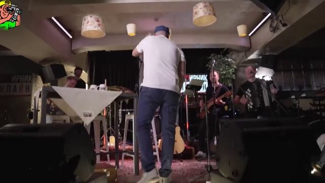 КвАРТирник Онлайн у Ярослава Сумишевского Ведущий АЛЕКСАНДР СТЕПАНОВ. смотреть онлайн