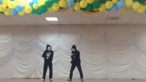 Очень крутой танец! Смотреть до конца.