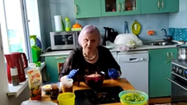 ?Нежная курочка без духовки и сковороды. Салат французских цыган.? смотреть онлайн