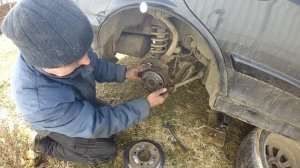 КАК ОТРЕГУЛИРОВАТЬ ТРОСА РУЧНИКА HYUNDAI SONATA EF