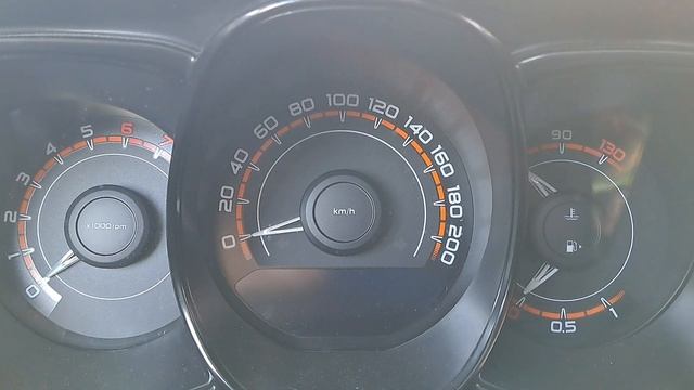 лада веста 1.6 200 т.км пробега. Расход бензина смотреть онлайн