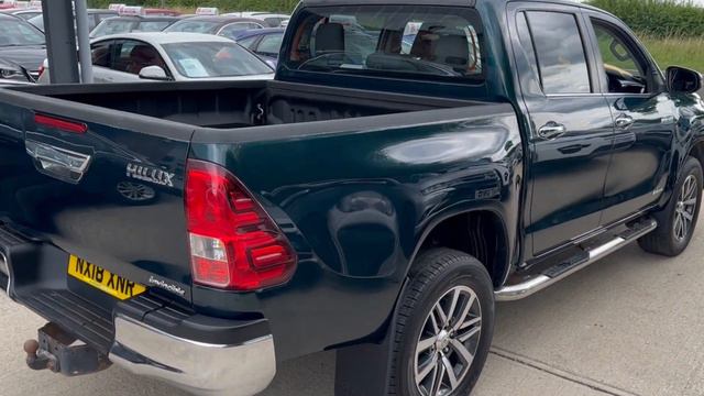 Toyota Hilux 2.4 D-4D Invincible Double Cab Pickup 4WD Euro 6 4dr (TSS, 3.5t) смотреть онлайн