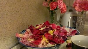 ФЕРМЕНТИРОВАННЫЙ ТОНИК ДЛЯ ОМОЛОЖЕНИЯ КОЖИ ЛИЦА ИЗ ЛЕПЕСТКОВ РОЗЫ