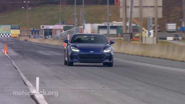 The 2022 Subaru BRZ Keeps the Spirit Of The Original Fully Intact | MotorWeek Road Test смотреть онлайн