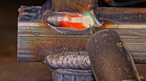 ⚡Сварка профильной трубы. Школа сварки Foxweld KVAZARRUS MIG 180-S в деле!