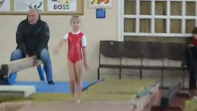 Клименко Алина(акробатическая дорожка) декабрь 2010 смотреть онлайн