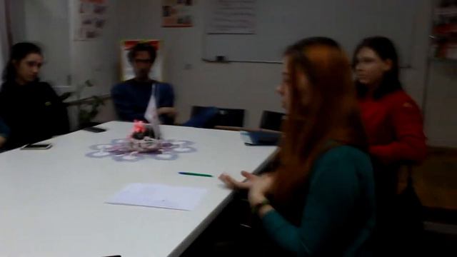 Знакомьтесь, это волонтеры Красного Креста на волонтерской встрече, которая прошла 4 февраля. смотреть онлайн