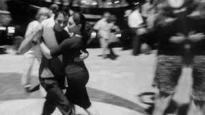 "Invitation au tango" le livre photos de Pedro Lombardi - musique "Mi corazon" de Juan Campodónico