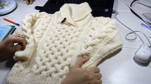Вязание аранского свитера для мальчика 4 лет.Knitting of an Aranese sweater for the boy of 4 years.