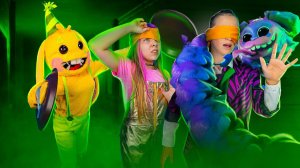 Types of People in a scary quest! Bunzo and PJ Pug-A-Pillar have become real!