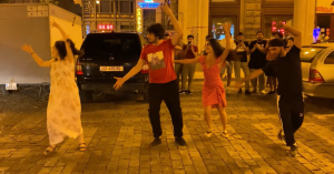 Мадина Чеченская Тбилиси Лезгинка 2023 Парни И Девушки Танцуют Супер На Улице Марджанишвили ALISHKA