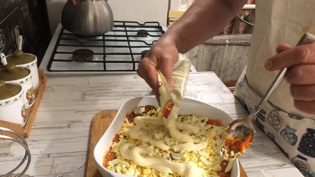 Салат с килькой в томатном соусе очень вкусный ужин смотреть онлайн