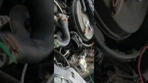 ЗАМЕНА (УСТАНОВКА) Трос капота (мерседес 124 кузов)