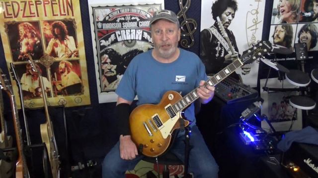 The LES PAUL Electric Guitar - What I LOVE/HATE About It | Play Guitar смотреть онлайн
