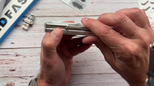 Galaxy Z Fold 4 - Spigen Air Skin Case Review смотреть онлайн