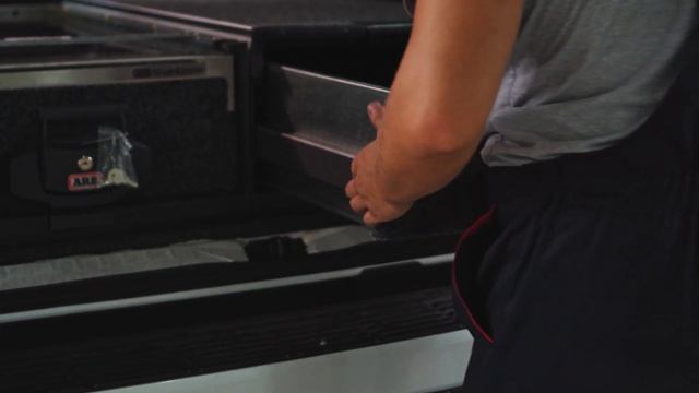 Первый в Казахстане TOYOTA Land Cruiser 300 GR Sport в тюнинге от ARB! смотреть онлайн