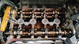 устранение течи масла из клапанной крышки ер6 тнр