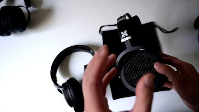 Audeze Maxwell vs Hifiman Sundara  Best $300 Planar Headphone?